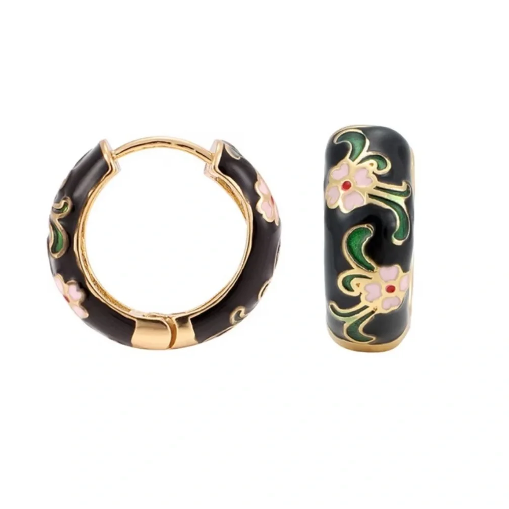 NWOT Poppy Gold Floral Huggie Earrings